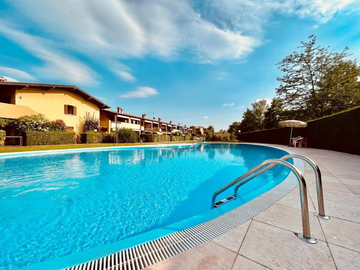 Artemide Apartment - A Soli 150M Dal Lago Di Garda Sirmione Eksteriør billede