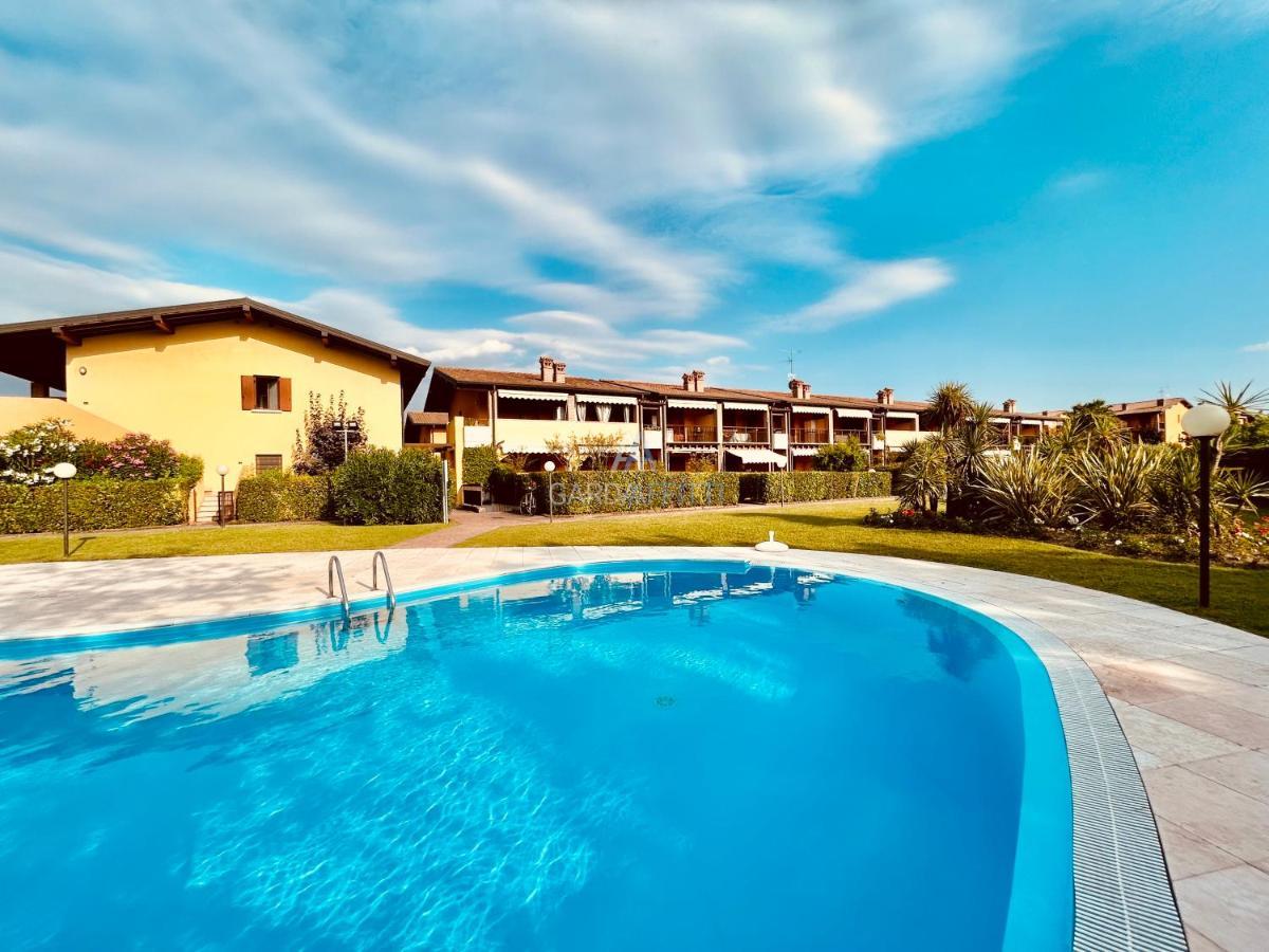 Artemide Apartment - A Soli 150M Dal Lago Di Garda Sirmione Eksteriør billede
