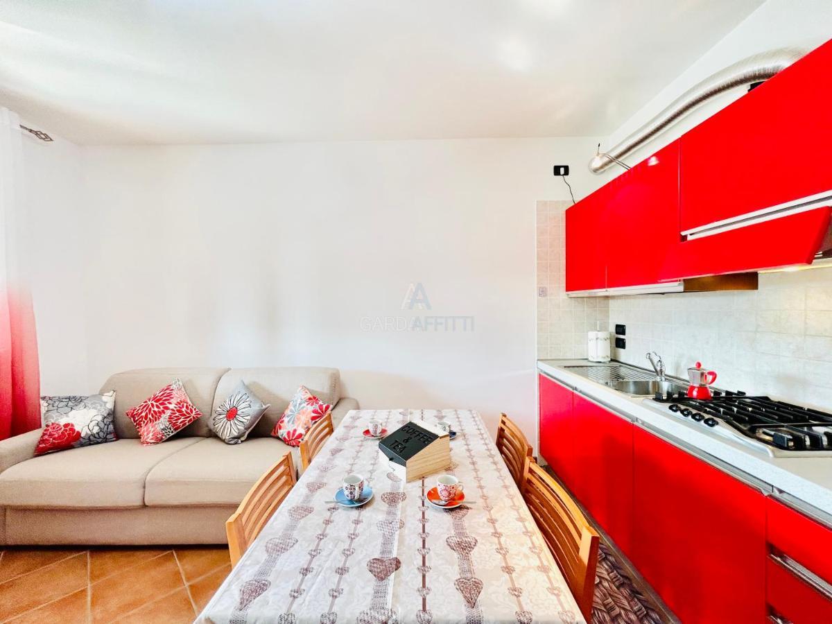 Artemide Apartment - A Soli 150M Dal Lago Di Garda Sirmione Eksteriør billede
