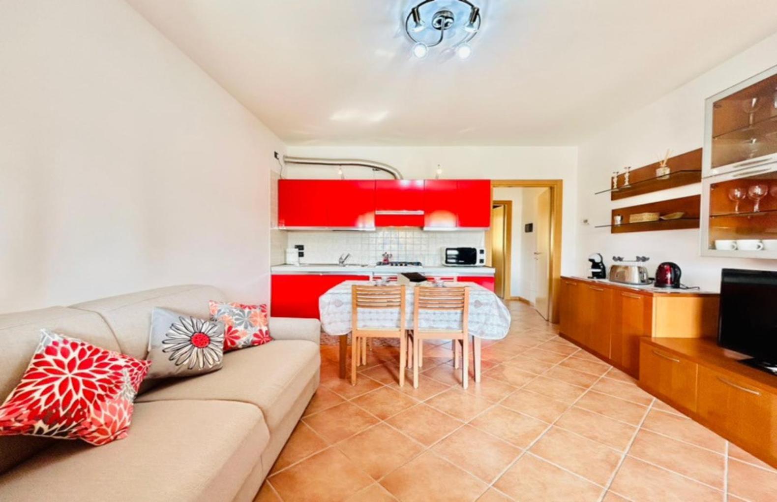 Artemide Apartment - A Soli 150M Dal Lago Di Garda Sirmione Eksteriør billede