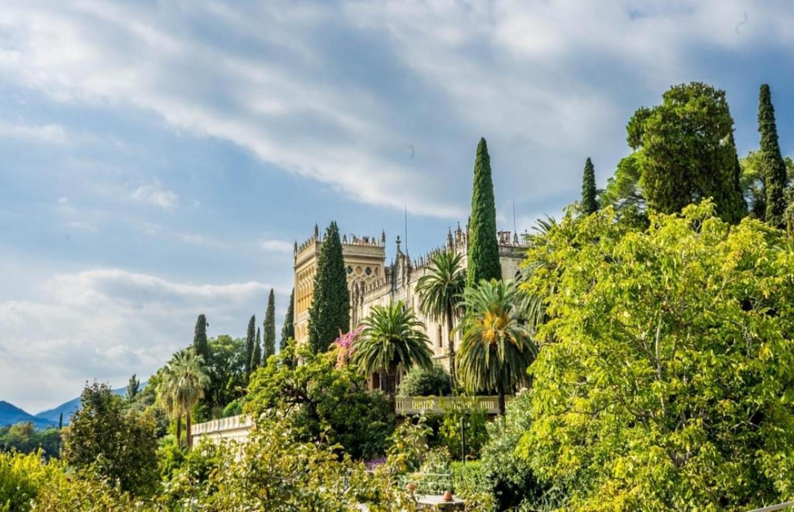 Artemide Apartment - A Soli 150M Dal Lago Di Garda Sirmione Eksteriør billede
