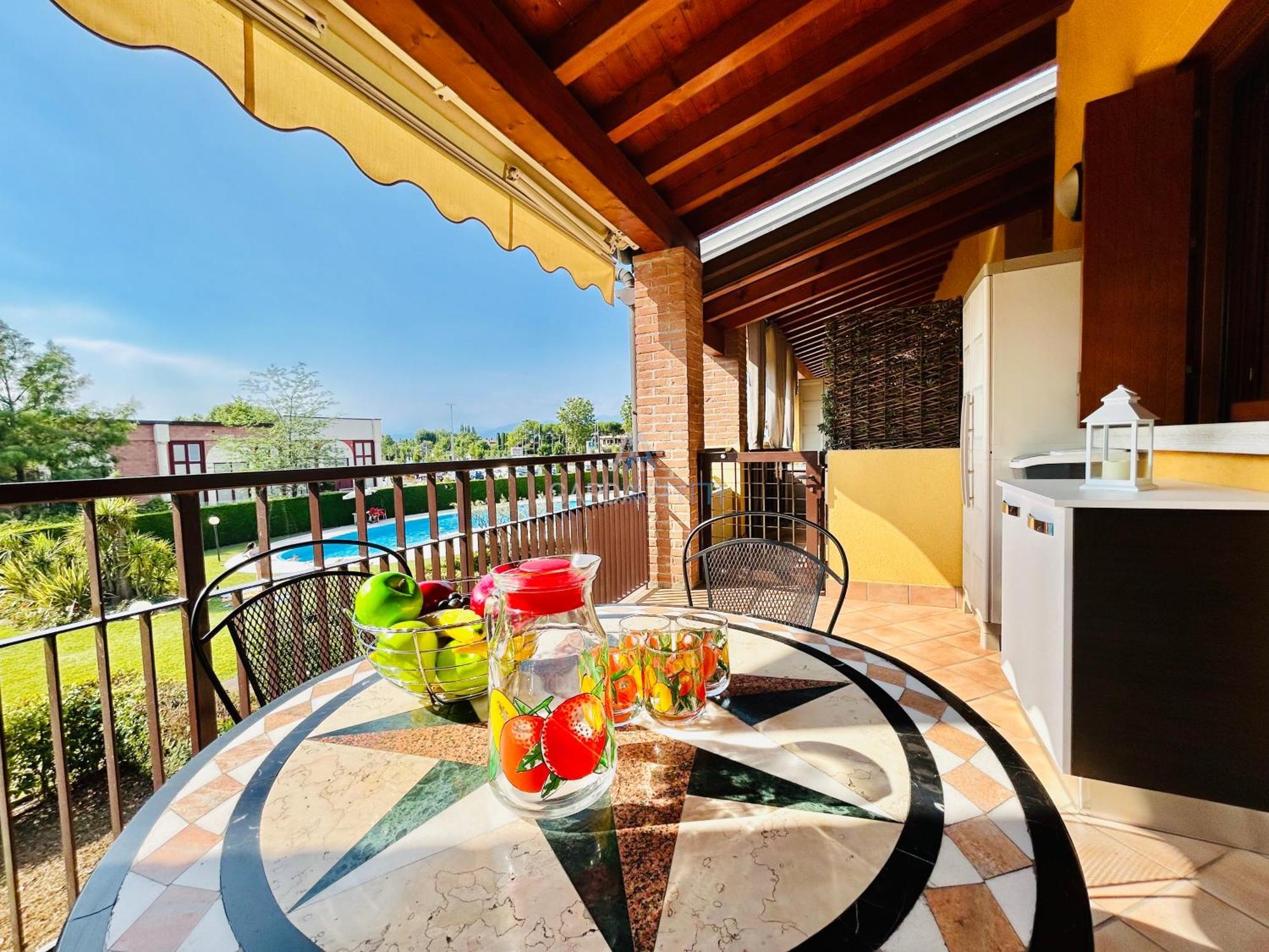 Artemide Apartment - A Soli 150M Dal Lago Di Garda Sirmione Eksteriør billede