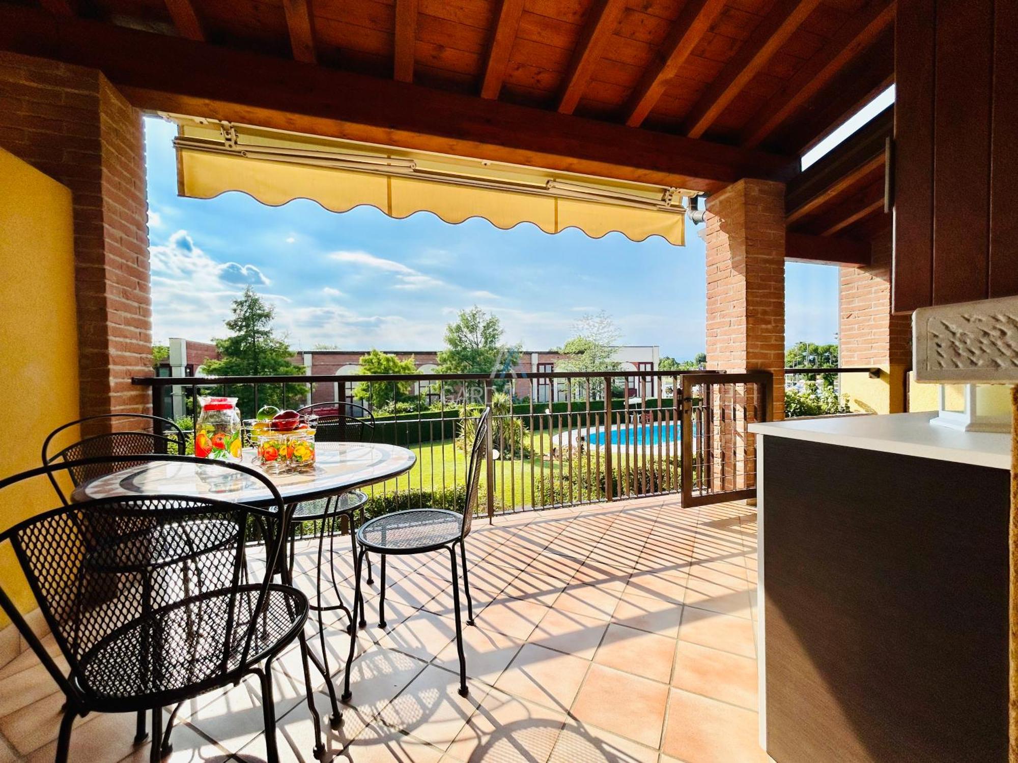 Artemide Apartment - A Soli 150M Dal Lago Di Garda Sirmione Eksteriør billede