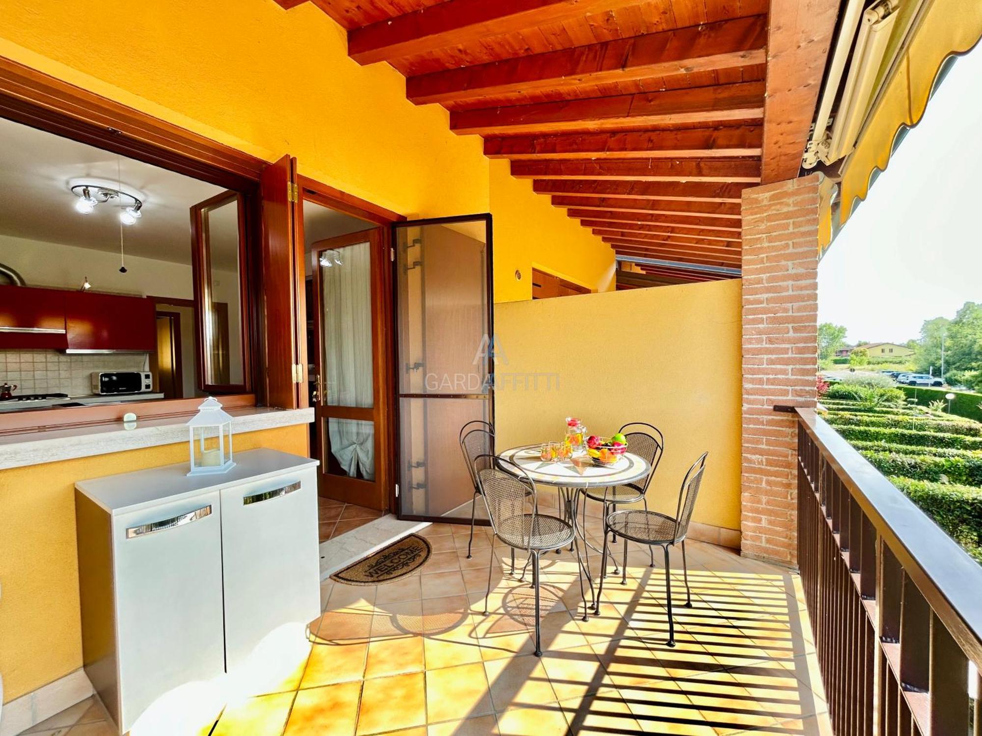 Artemide Apartment - A Soli 150M Dal Lago Di Garda Sirmione Eksteriør billede