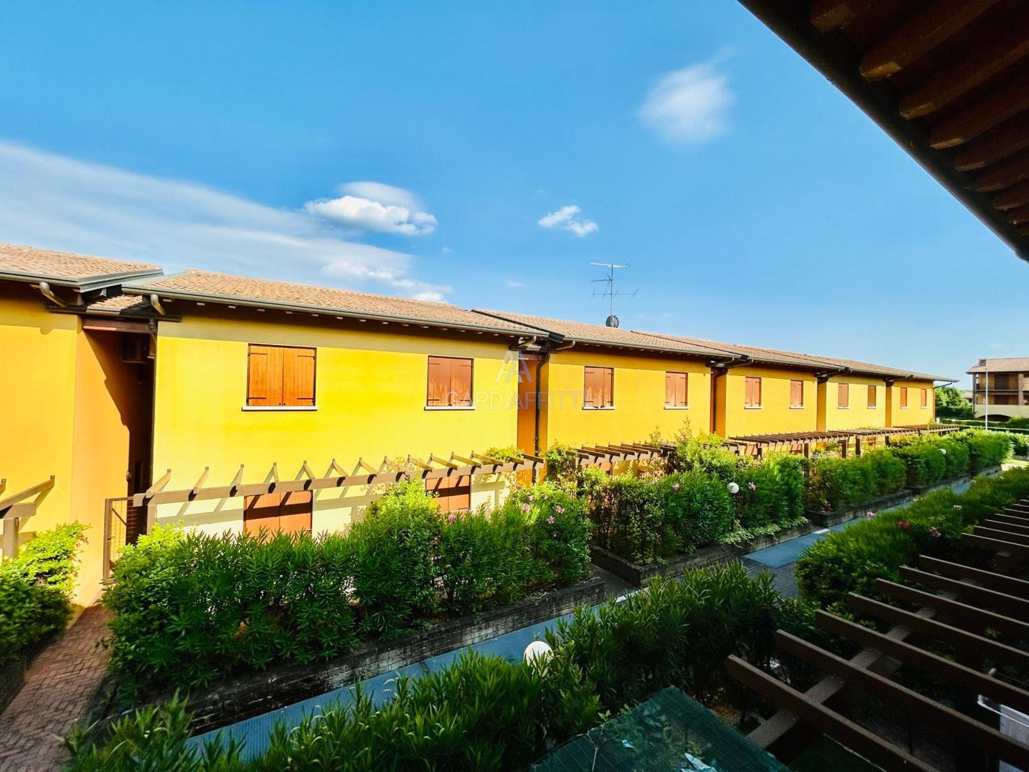 Artemide Apartment - A Soli 150M Dal Lago Di Garda Sirmione Eksteriør billede